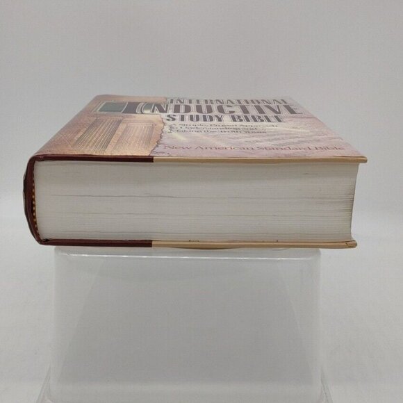 International Inductive Study Bible: New American Standard Bible 1993 - Picture 13 of 16